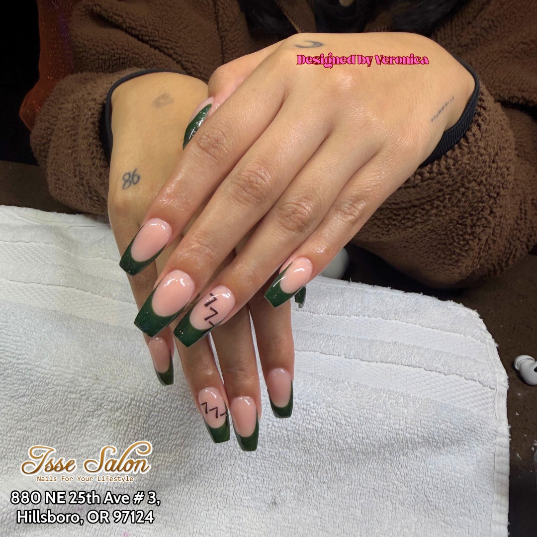 Isse Salon in Hillsboro, OR 97124